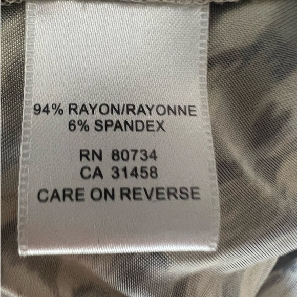 BCBGMaxAzria MIDI Wrap Dress size XS with beautiful modern brush stroke print - Picture 6 of 9